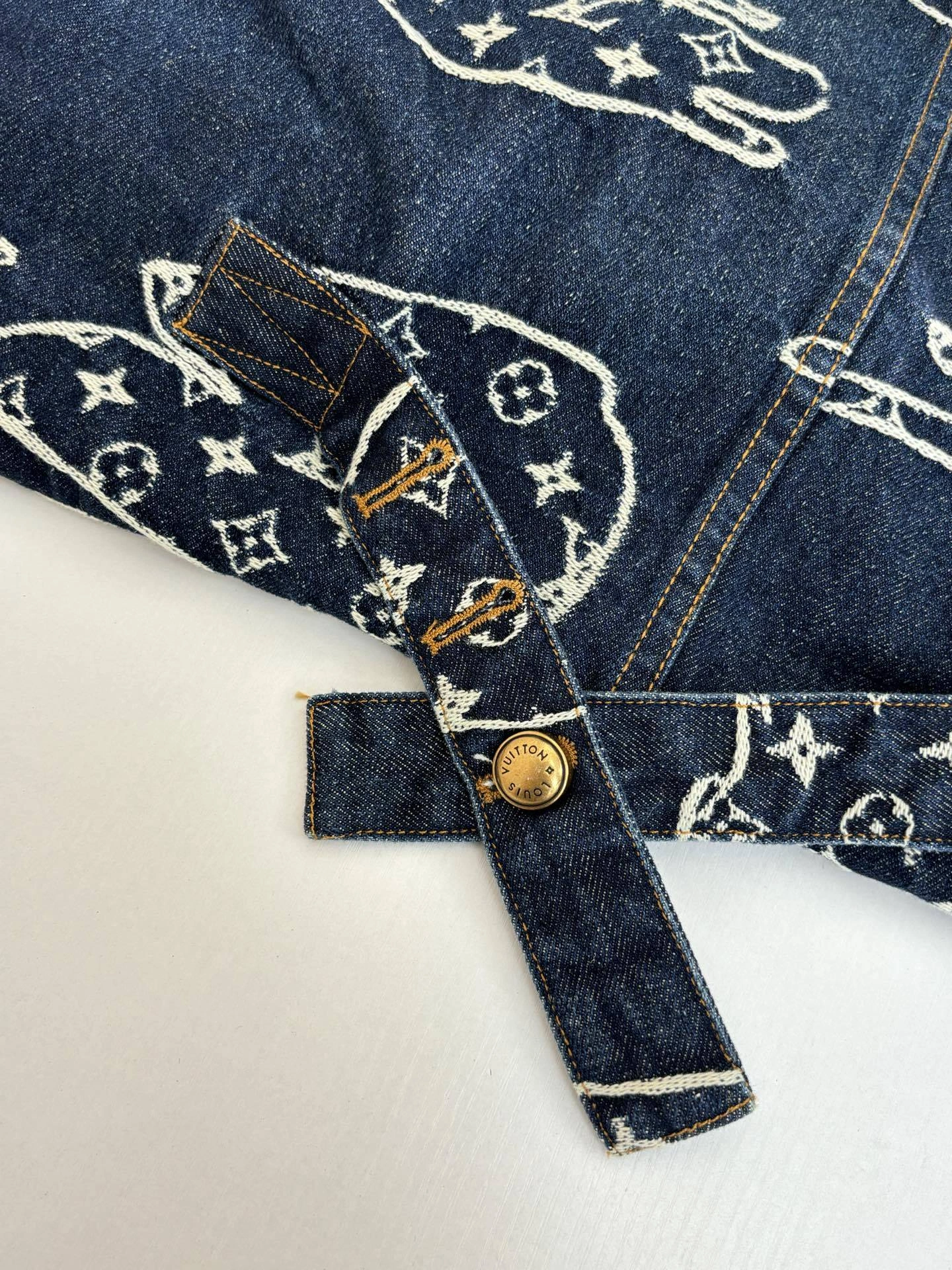 wg.luxury- 8V item:E-F000I0114
